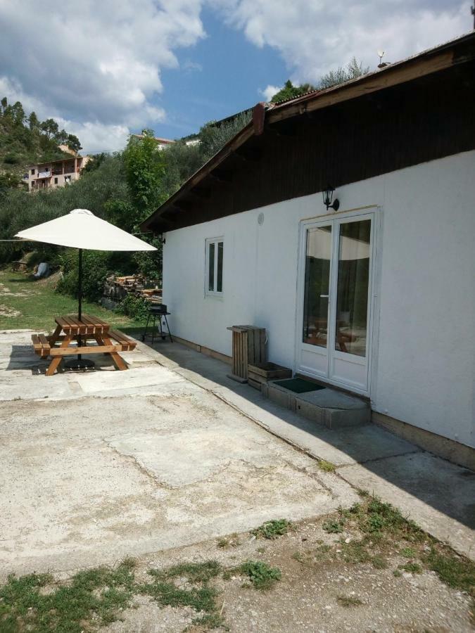 Vila La Ferme Des Cailletiers Chez Marco Lucéram Exteriér fotografie